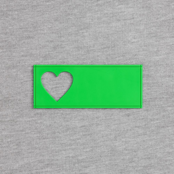 Лейбл из ПВХ с вырубкой «Сердце»