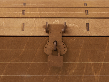 Подарочный набор: кукла фарфоровая, крем-мед, красный